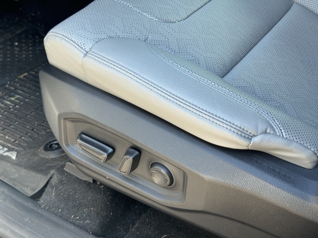 2024 Toyota Sequoia SR5 photo 16