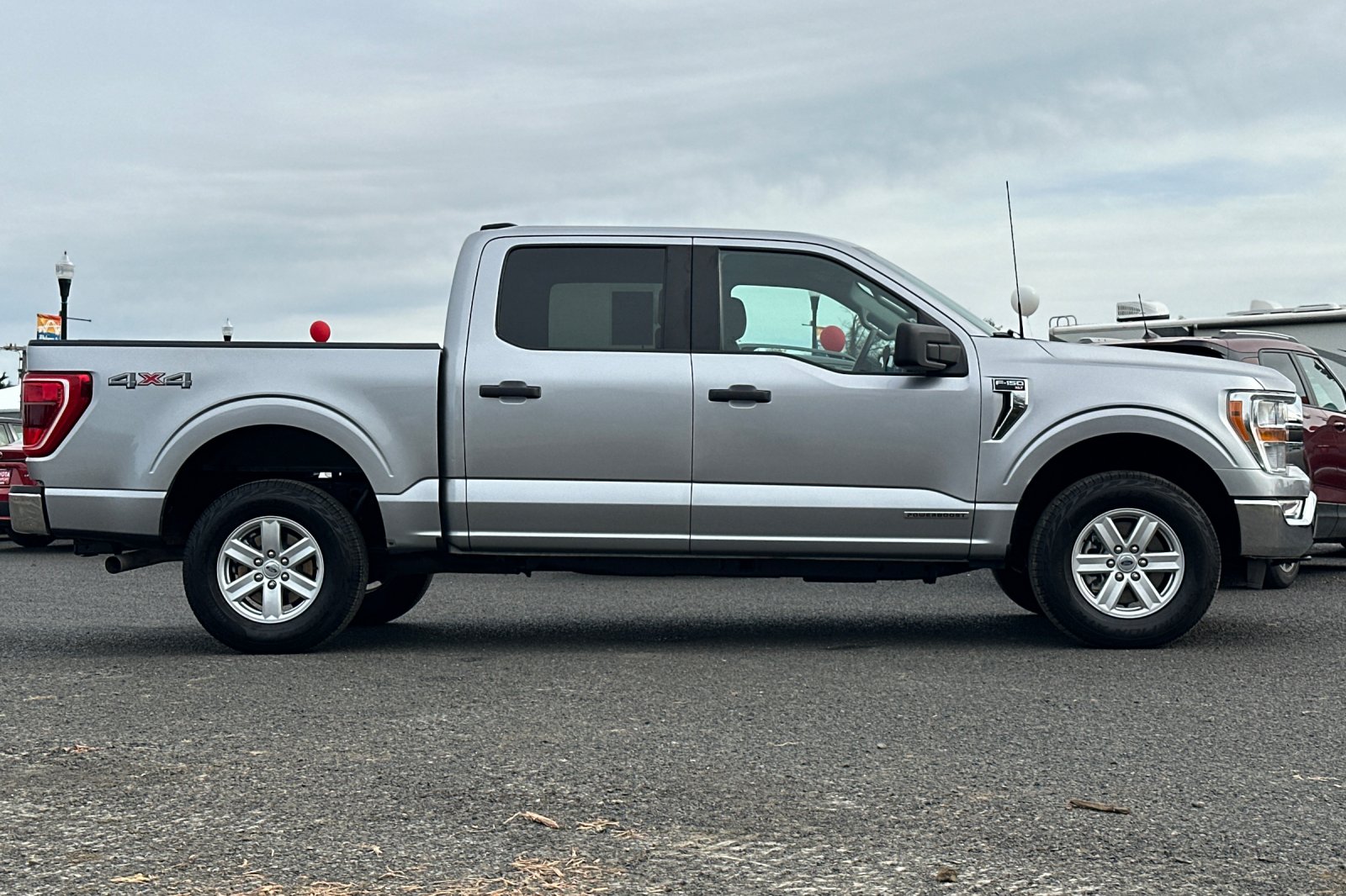 2022 Ford F-150 XLT photo 2