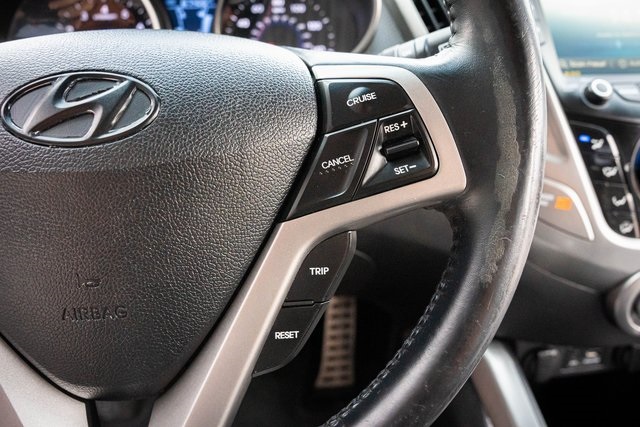 2013 Hyundai Veloster Base photo 16