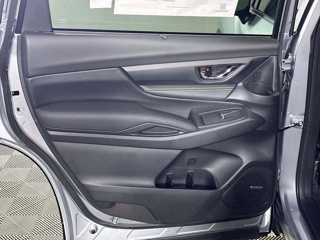 2025 Subaru Ascent Onyx Edition Touring photo 20