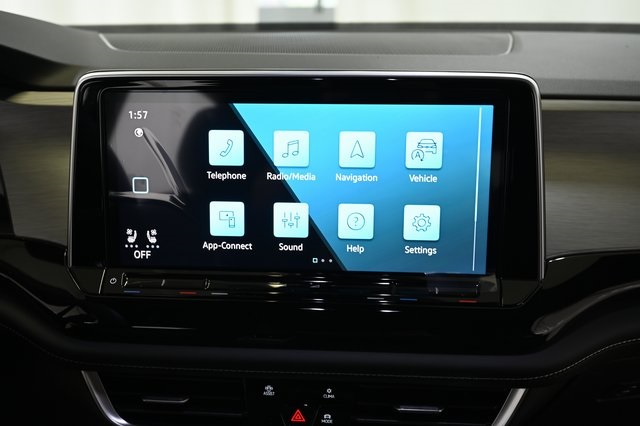 2026 Volkswagen Atlas Cross Sport SE photo 4