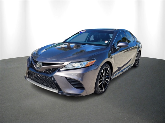 Used 2018 Toyota Camry XSE with VIN 4T1B61HK6JU084074 for sale in Lutz, FL
