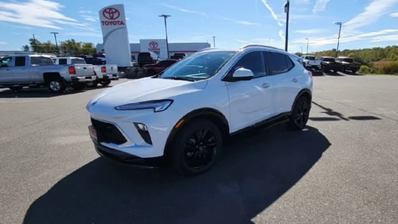 2024 Buick Encore GX Sport Touring photo 4