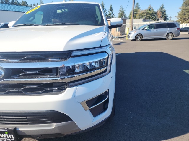 2024 Ford Expedition MAX Limited photo 2
