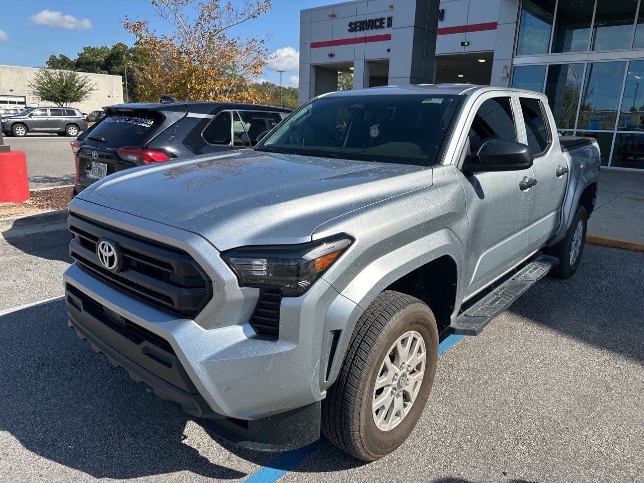 2025 Toyota Tacoma SR's photo