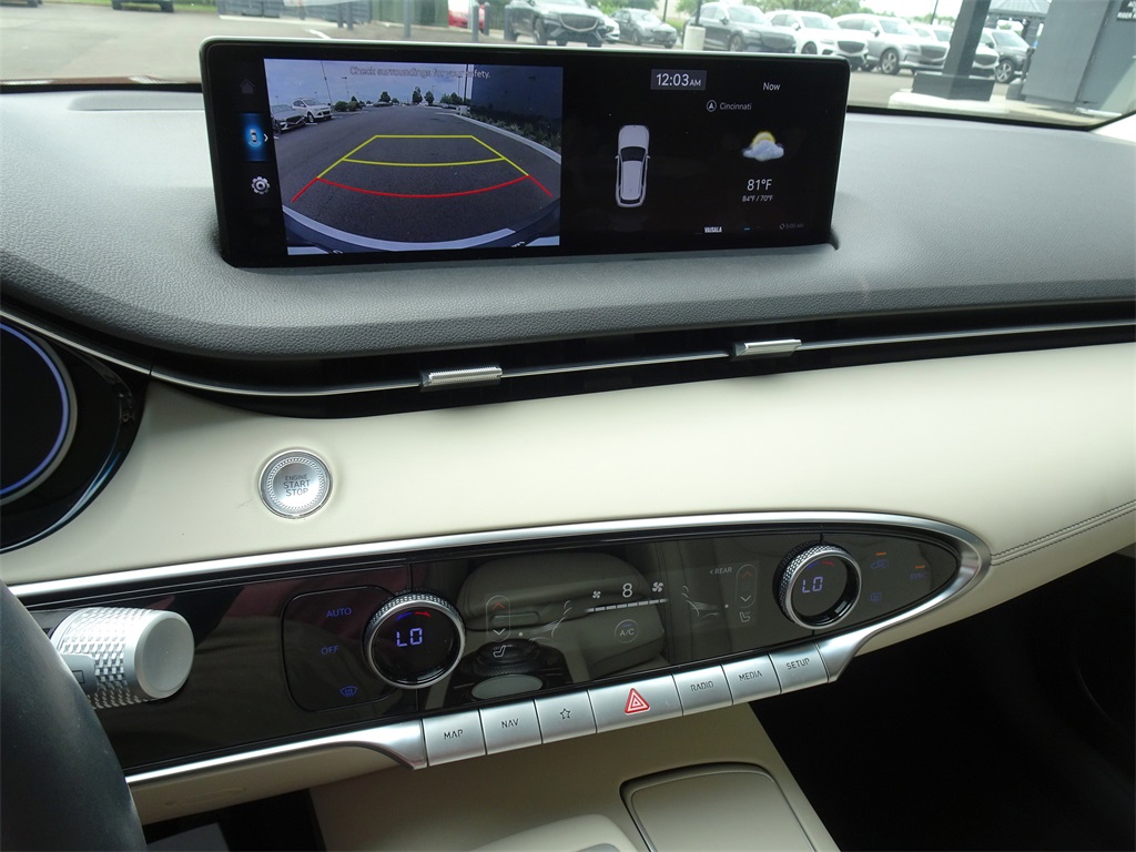 2023 Genesis GV70 2.5T photo 16