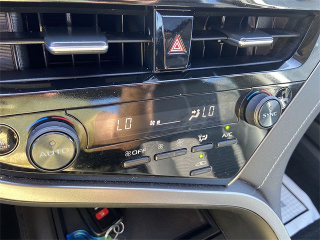 2024 Toyota Camry SE photo 10