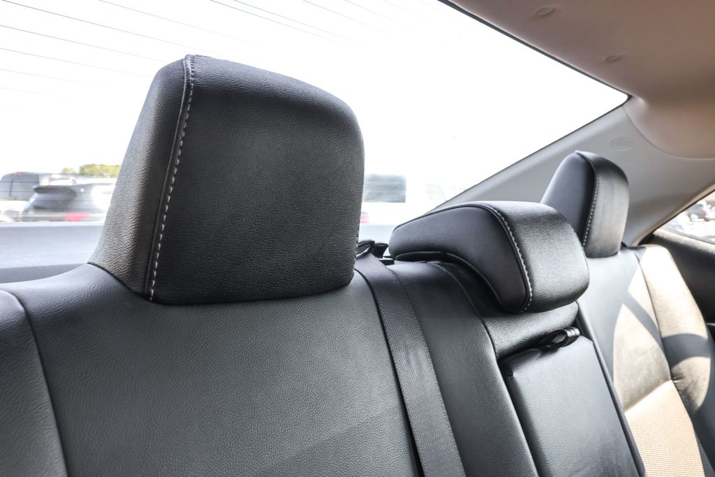 2015 Toyota Corolla L photo 28