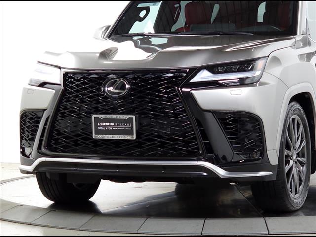 2023 Lexus LX 600 photo 3