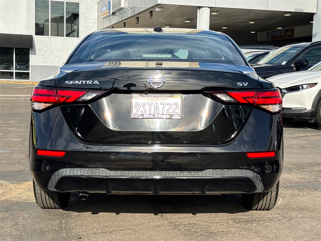 2022 Nissan Sentra SV photo 11