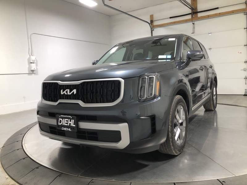 2023 Kia Telluride LX photo 3