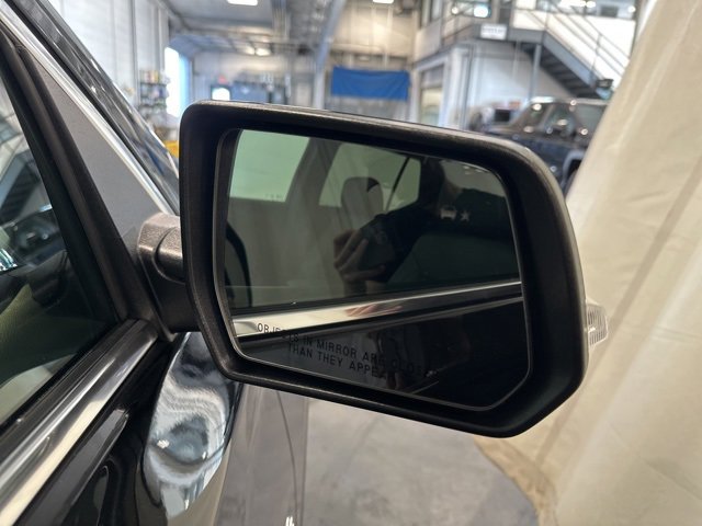 2022 Chevrolet Traverse Leather photo 24