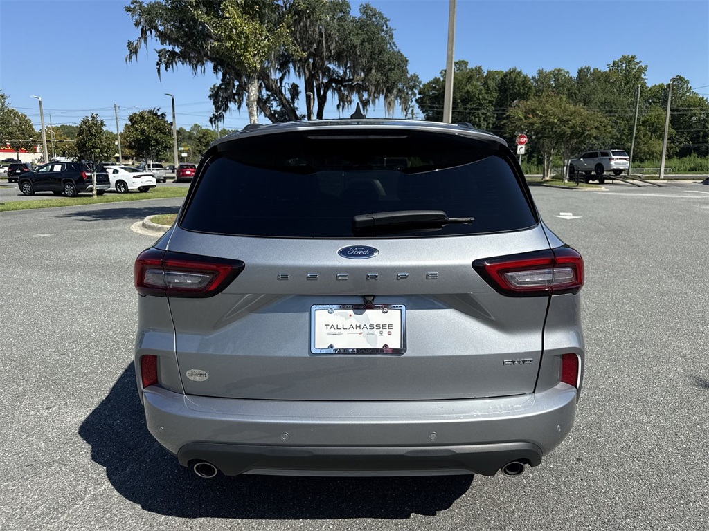 2024 Ford Escape ST-Line Elite photo 4