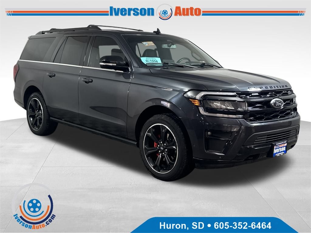 2022 Ford Expedition Limited's photo