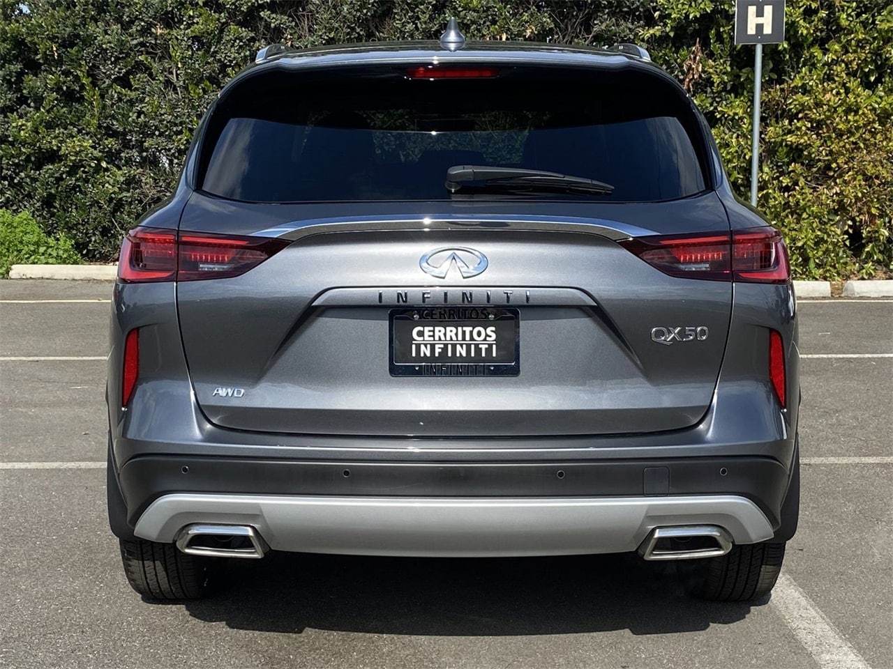2025 Infiniti QX50 Luxe AWD photo 5