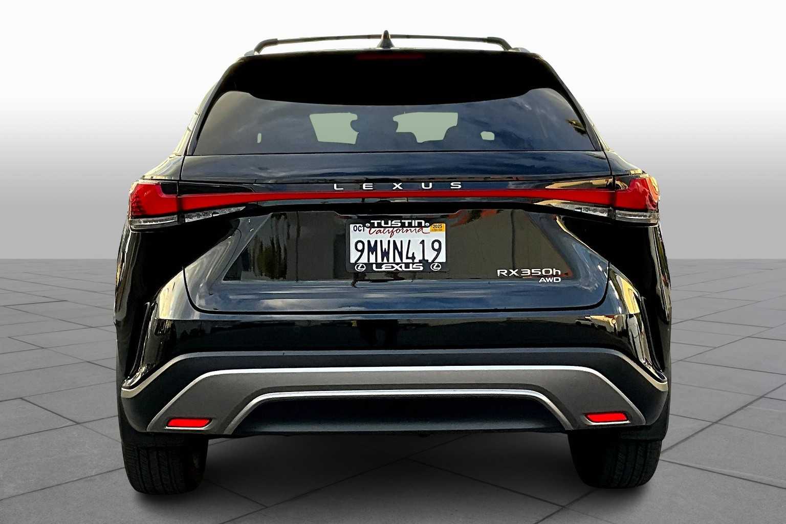 2024 Lexus RX Premium photo 4