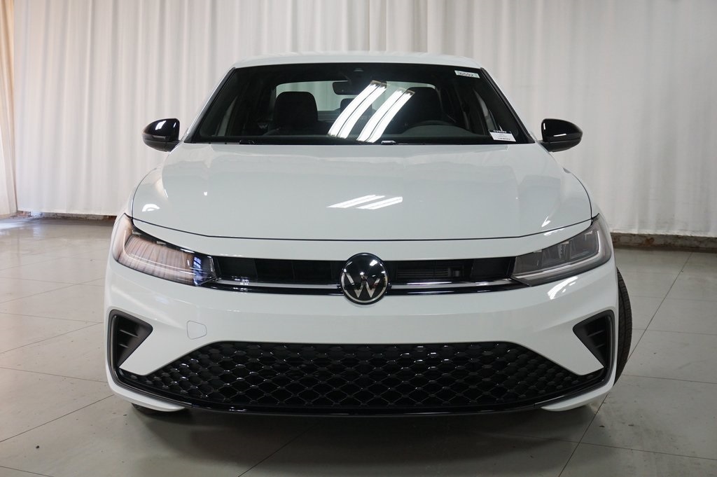 2025 Volkswagen Jetta 1.5T Sport photo 4