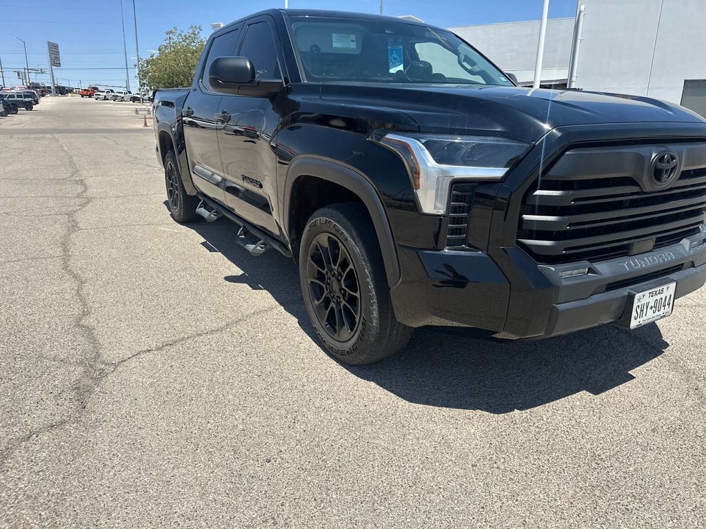 2023 Toyota Tundra SR5 CrewMax photo 13