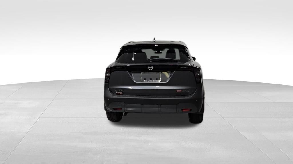 2025 Nissan Kicks SR photo 4