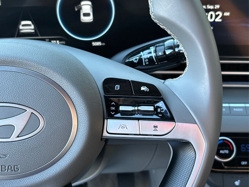 2025 Hyundai Elantra SEL Convenience photo 24