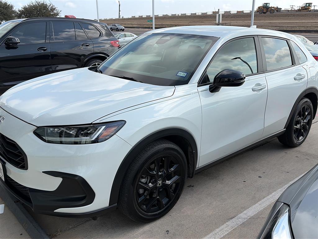 2023 Honda HR-V Sport photo 3