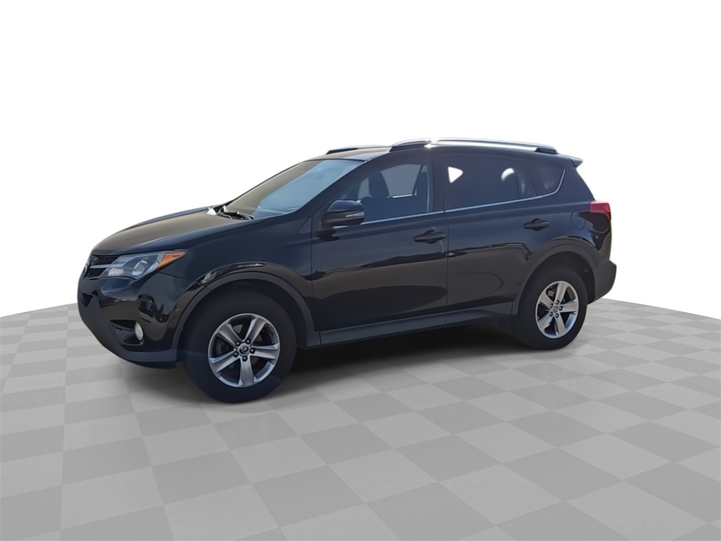 2015 Toyota RAV4 XLE photo 4