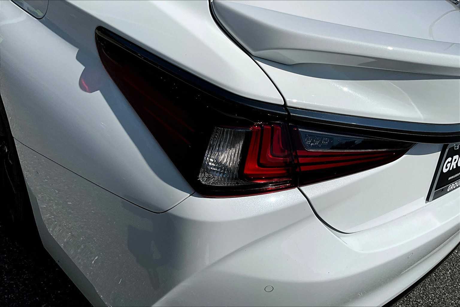 2024 Lexus ES 350 F SPORT Handling photo 27