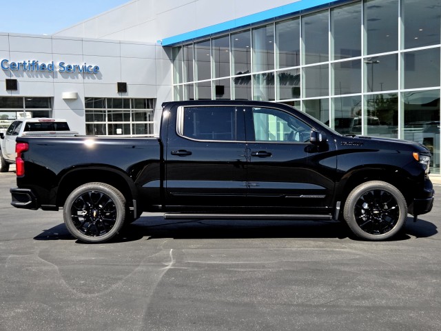 2026 Chevrolet Silverado 1500 High Country photo 3