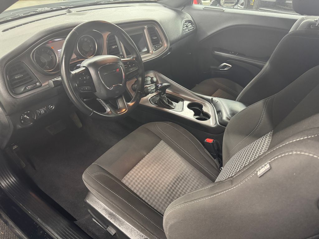 2023 Dodge Challenger SXT photo 9