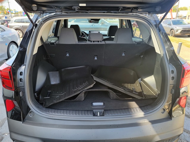 2023 Kia Seltos LX photo 16
