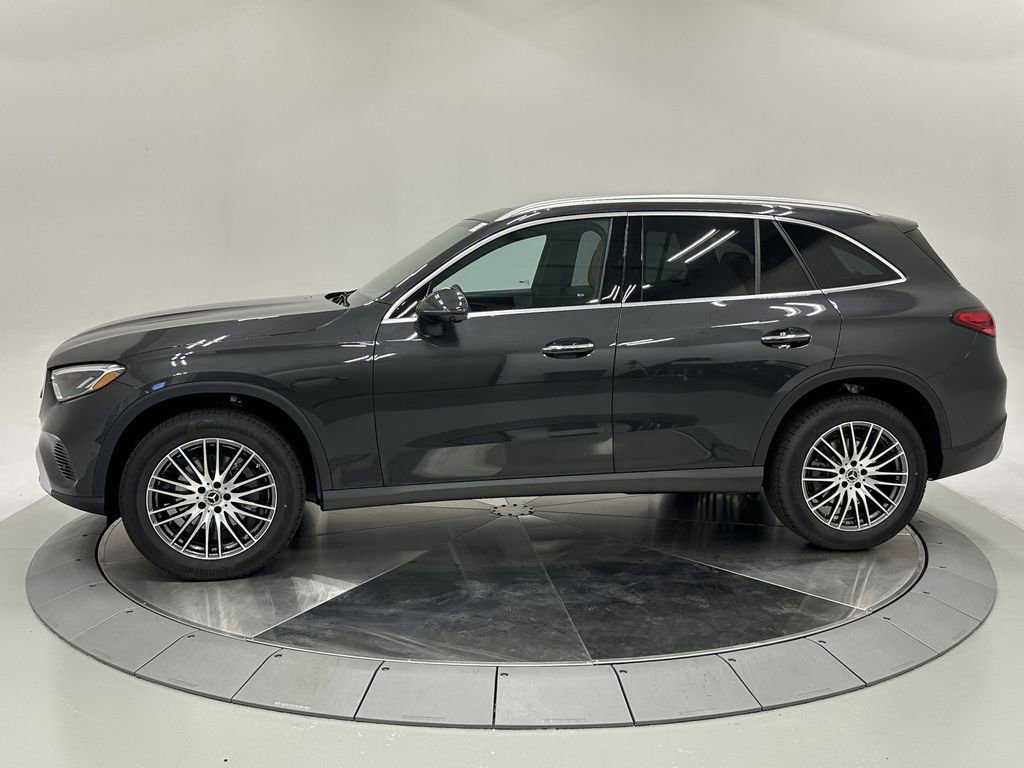 2026 Mercedes Benz GLC 300 4MATIC photo 4