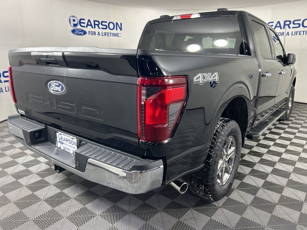 2025 Ford F-150 XLT photo 4