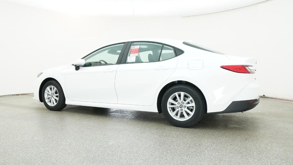 2025 Toyota Camry LE photo 11