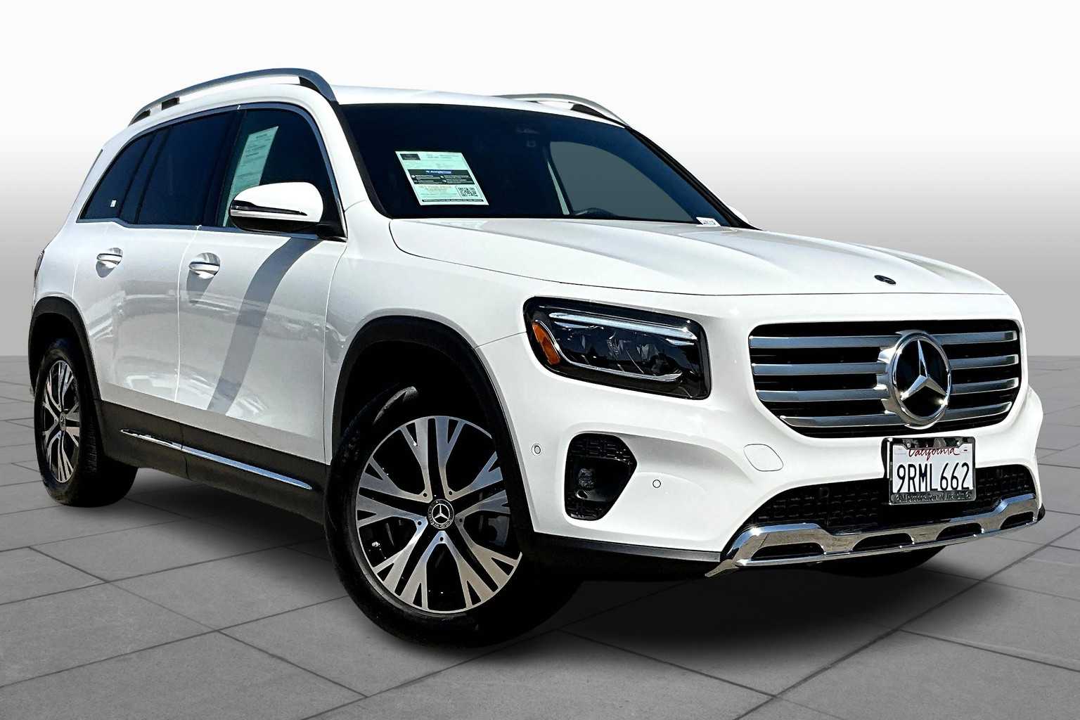 2025 Mercedes Benz GLB 250 photo 2
