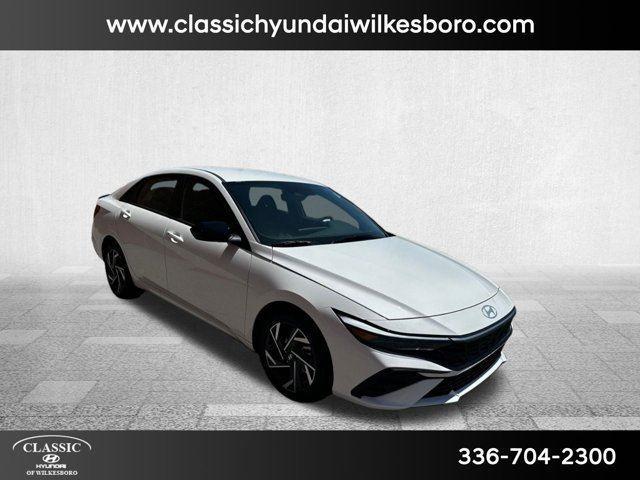 2025 Hyundai Elantra SEL Sport photo 3