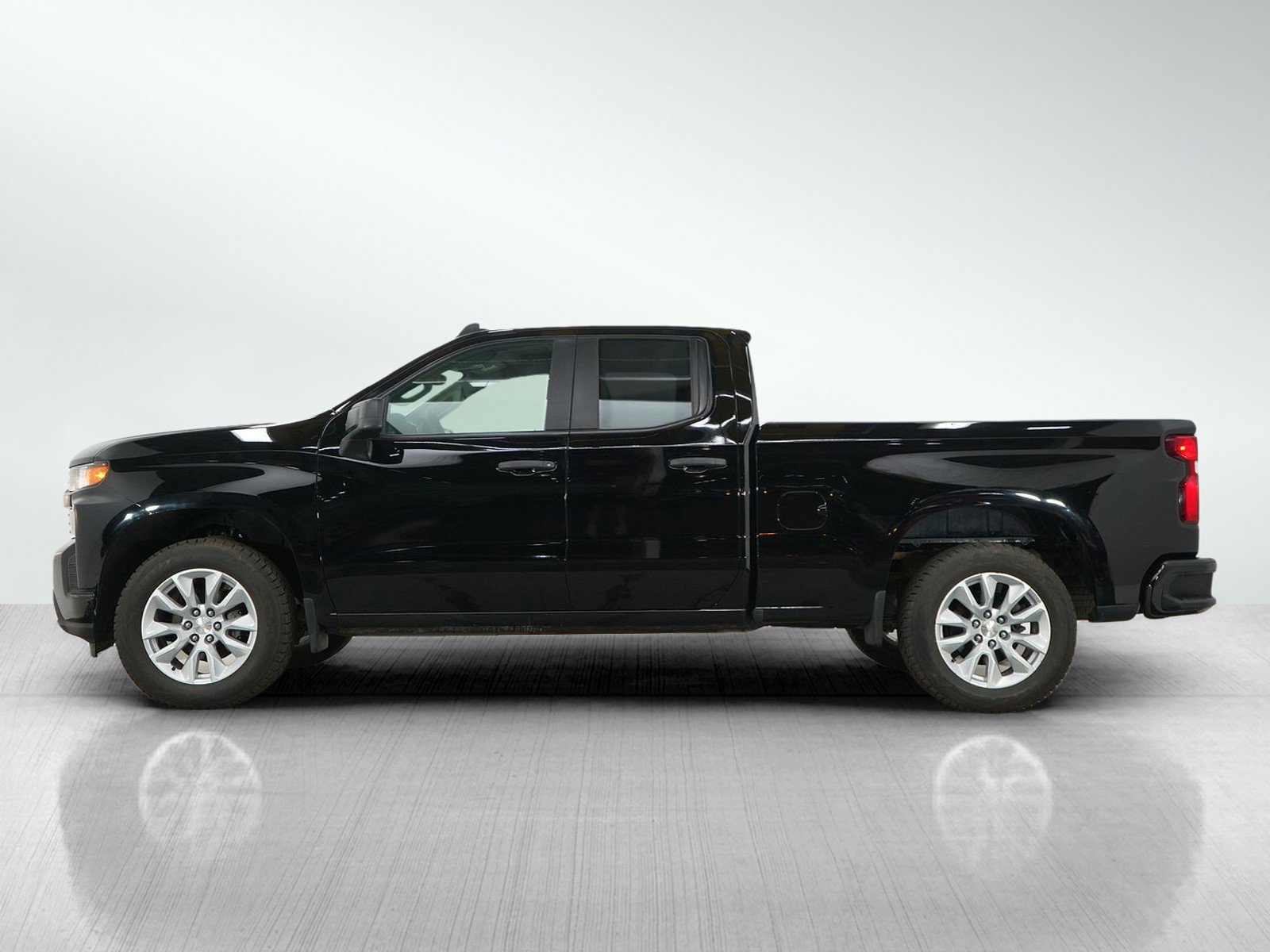 Used 2022 Chevrolet Silverado 1500 Limited Custom with VIN 1GCRYBEK3NZ188151 for sale in White Bear Lake, Minnesota