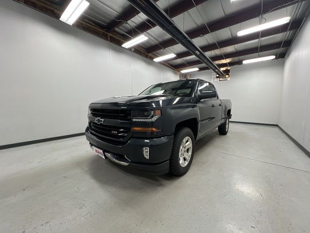 2018 Chevrolet Silverado 1500 LT2 photo 2