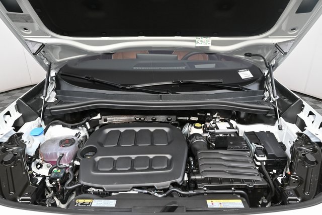 2025 Volkswagen Tiguan SEL R-Line Black photo 30