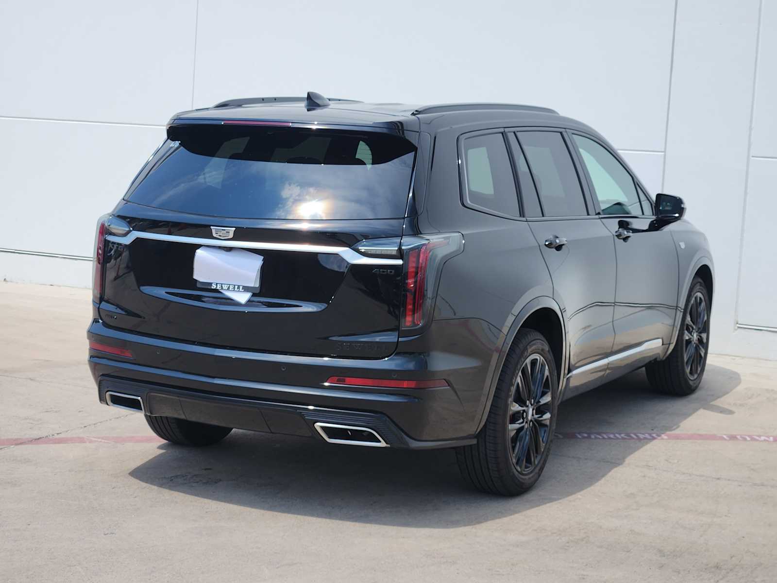 2025 Cadillac XT6 Sport photo 3