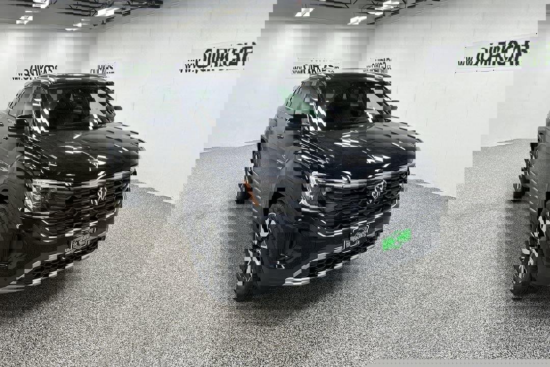 New 2025 Deep Black Pearl Volkswagen 2.0T SEL image 1