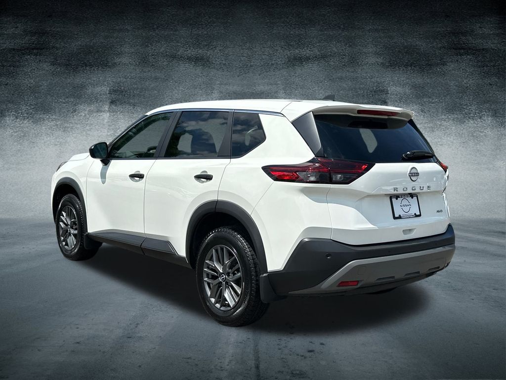 2023 Nissan Rogue S photo 2