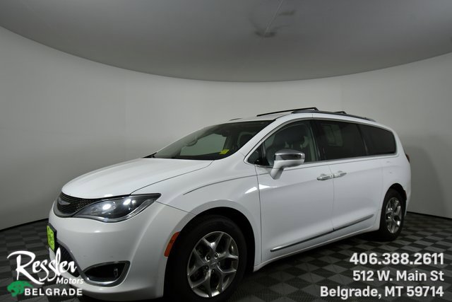 2019 Chrysler Pacifica Limited's photo