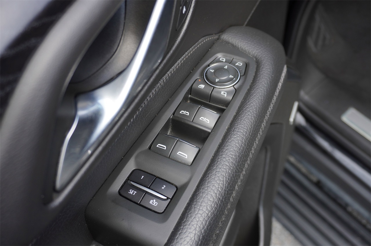 2022 Gmc Yukon Denali photo 16