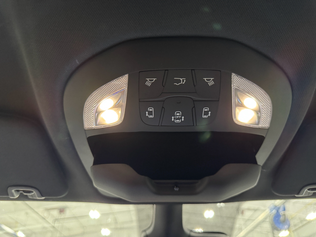 2026 Chrysler Voyager LX photo 37