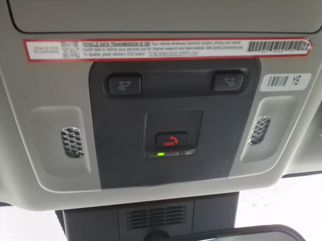 2025 Toyota Camry Hybrid LE photo 20