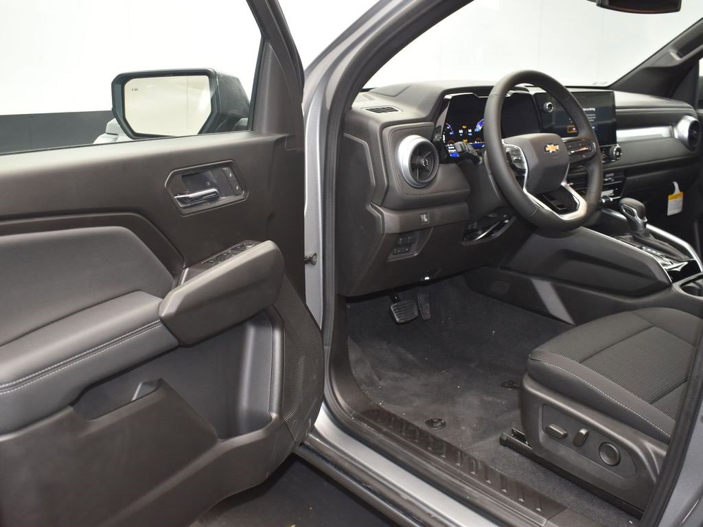 2026 Chevrolet Colorado LT photo 11