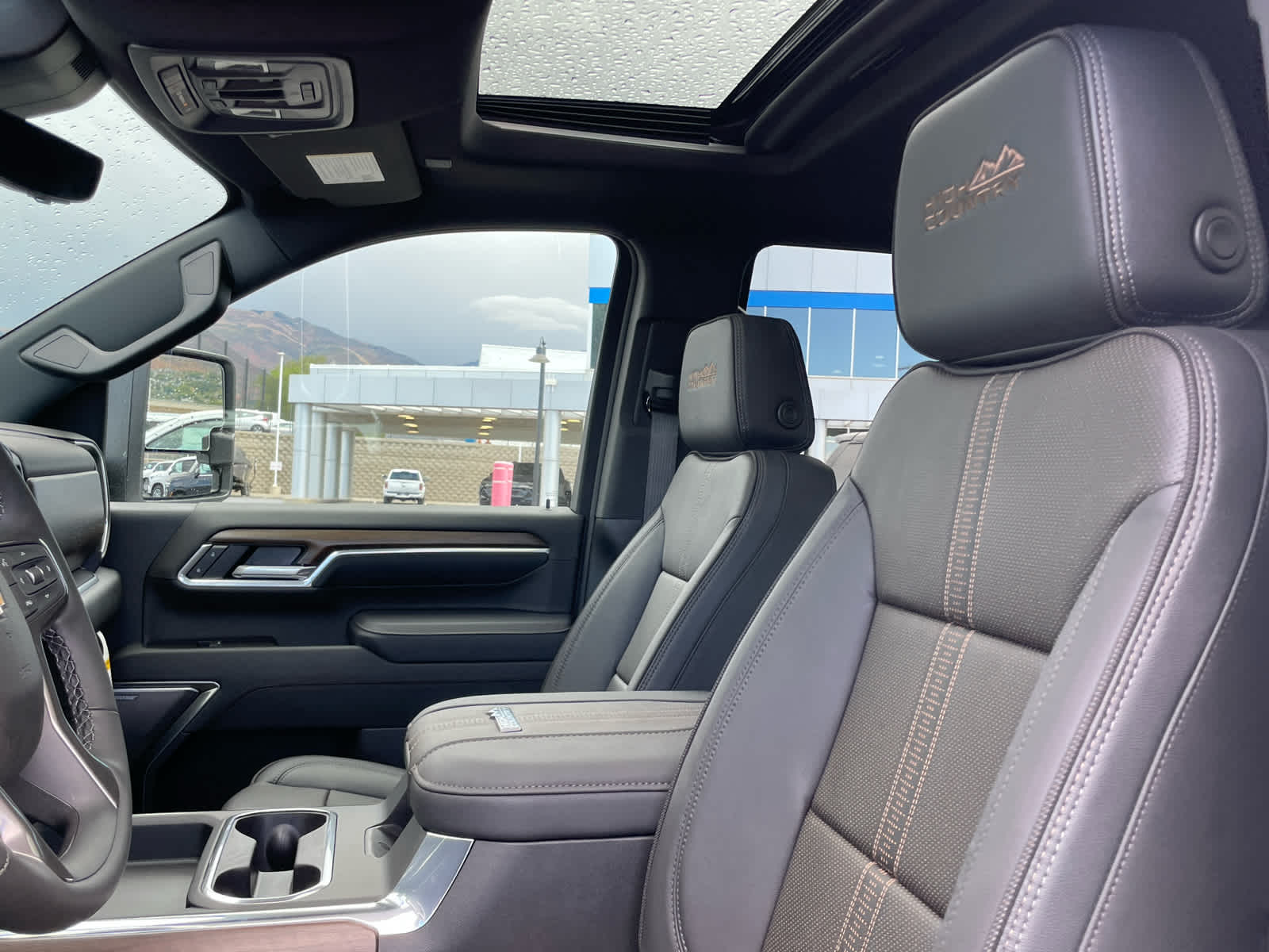 2026 Chevrolet Silverado 3500HD High Country photo 24