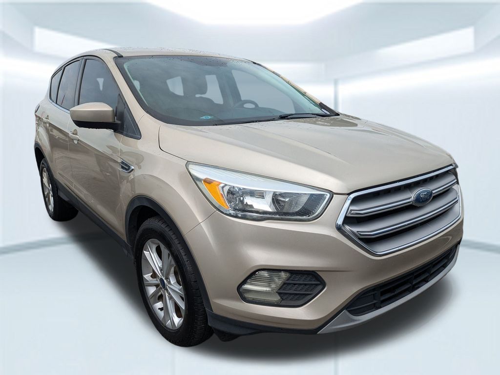 2017 Ford Escape SE photo 2