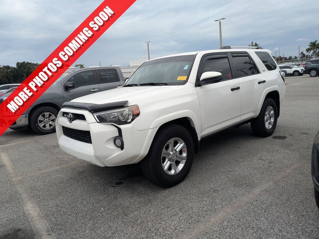 2019 Toyota 4Runner SR5's photo