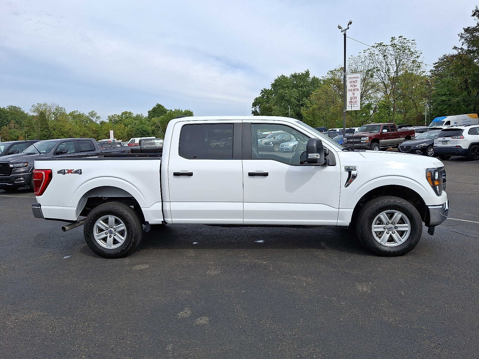 2023 Ford F-150 XLT photo 8